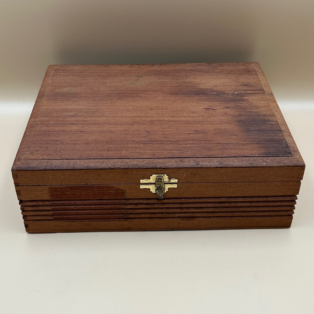 Vintage House of Windsor Palmas Wooden Cigar Box Ribbed Cedar Storage Valet